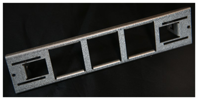 Panneau de brassage, nu, pour plastrons 45 x 45 ou 22,5 x 45 mm, à fixer sur coffrets Galéo ou eNovation, eNovation