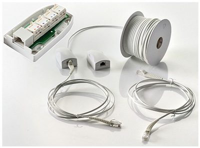 Kit de connexion filaire d'une box, câble ultrafin (8 fils) et connecteurs muraux, Gigabit, Acome